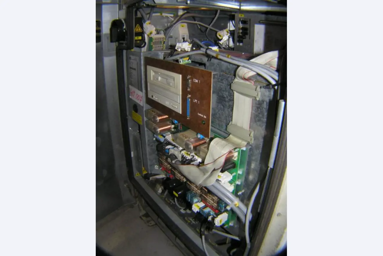 Prumyslových robotu-6